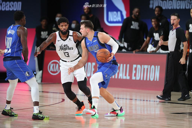 于他们全面 于他们全面