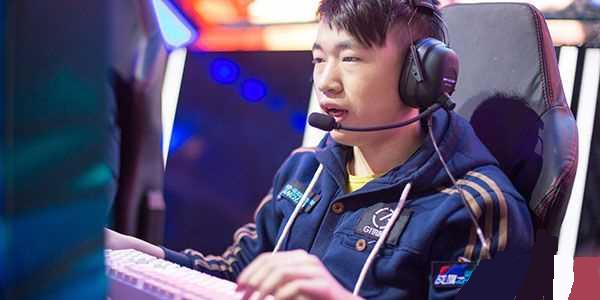 英超战火重 英超战火重